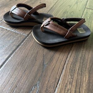 NEW Toddler boys size 7 brown Reef Little Ahi sandals
